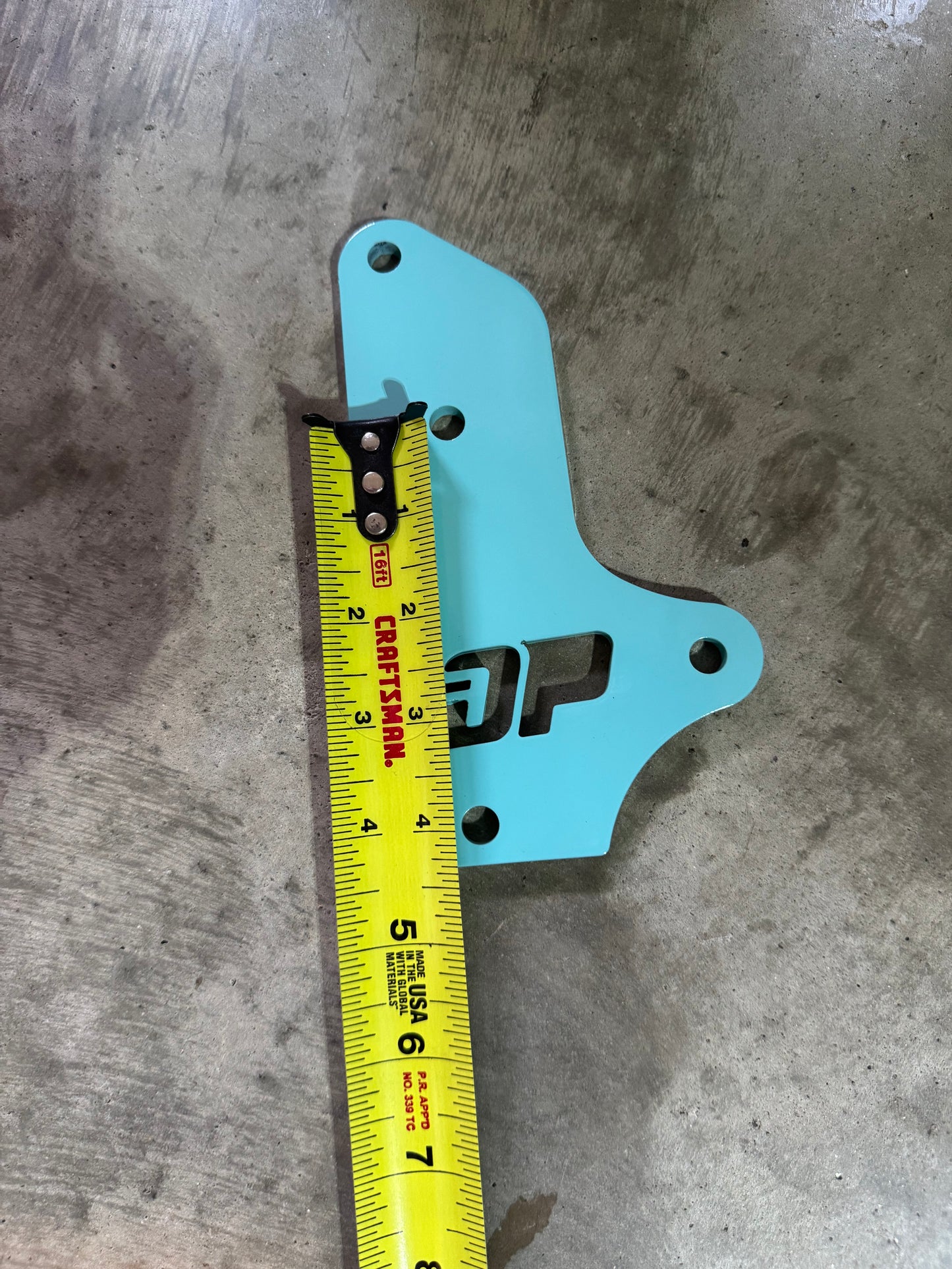 measuring the mounting space for the handbrake