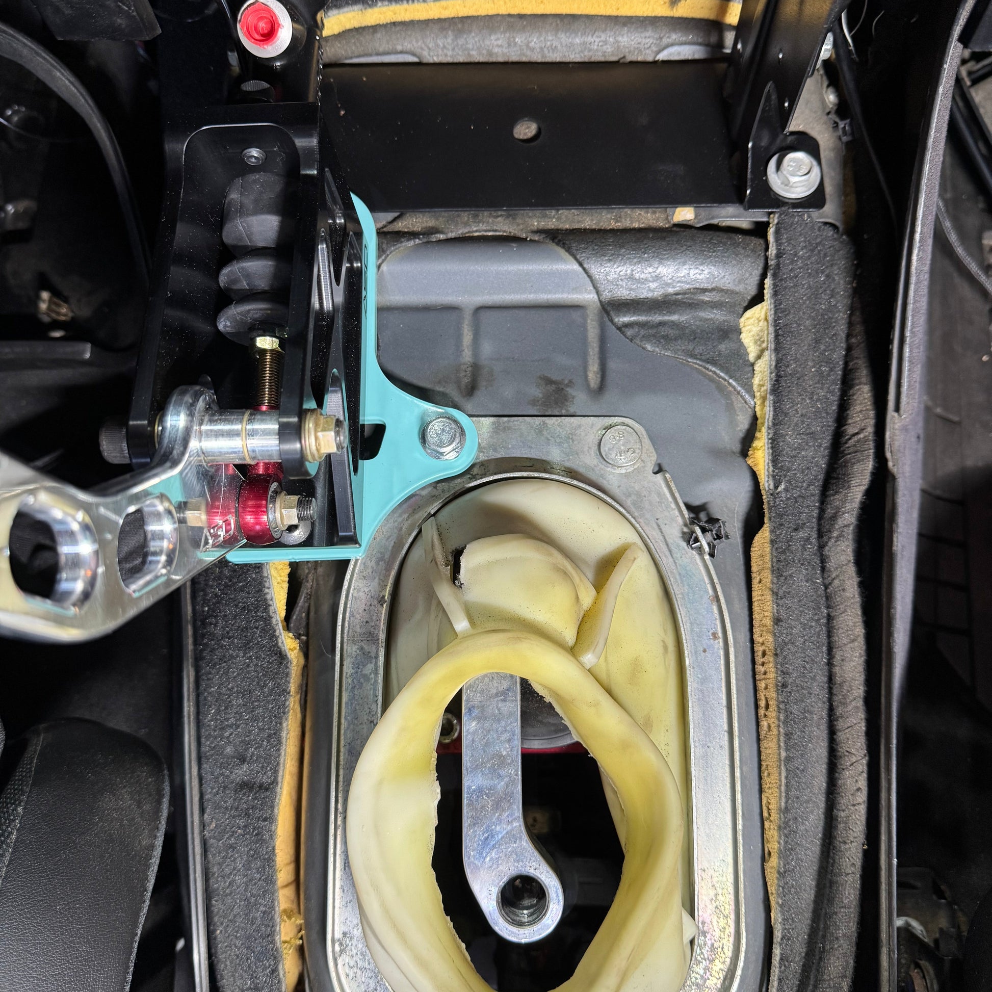 top view of OP handbrake installed in a GTO